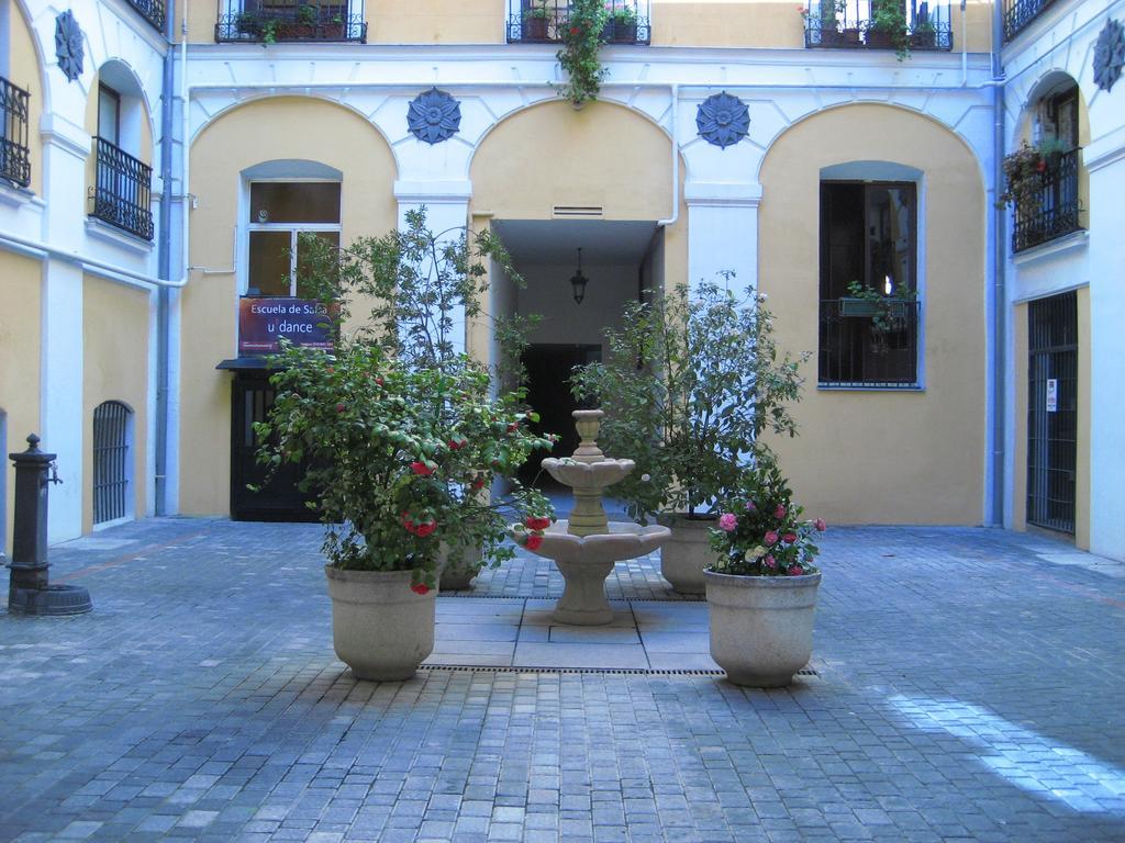 Hostal Huespedes Toledo Madrid Exteriör bild
