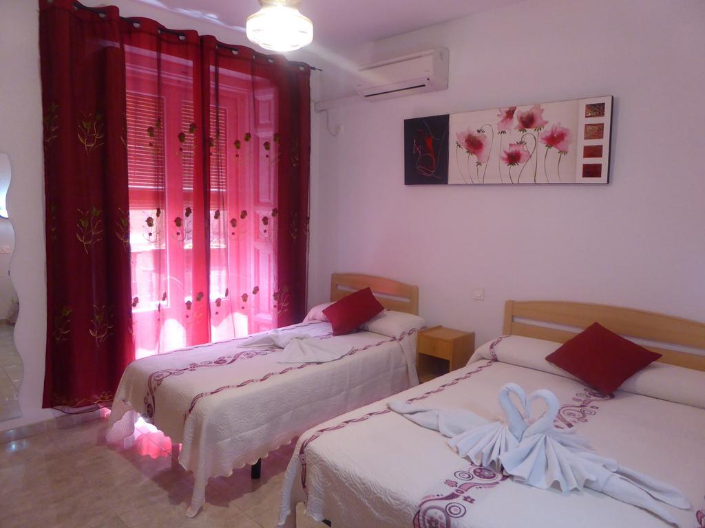 Hostal Huespedes Toledo Madrid Exteriör bild