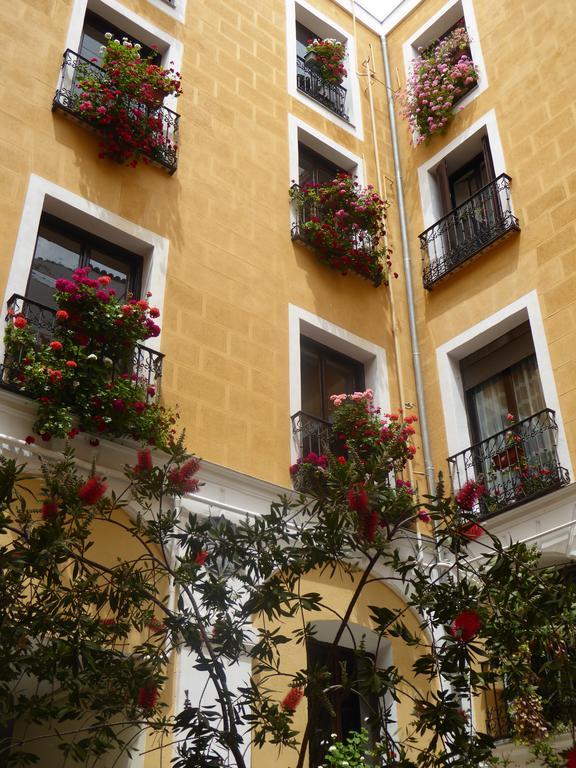 Hostal Huespedes Toledo Madrid Exteriör bild